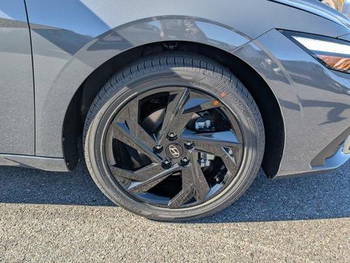 2026 Hyundai ELANTRA HEV SEL Sport