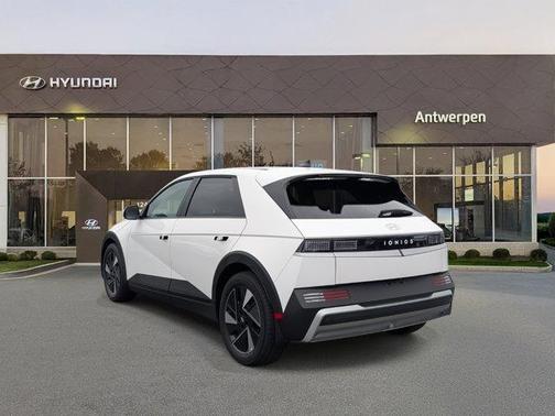 2025 Hyundai IONIQ 5 SE