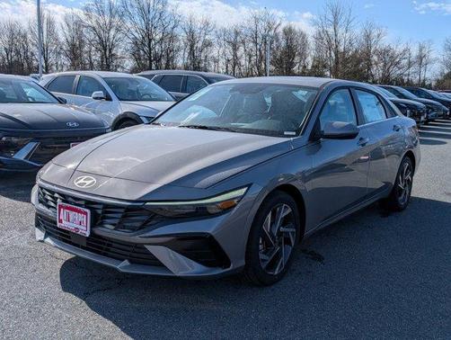 2025 Hyundai ELANTRA Limited