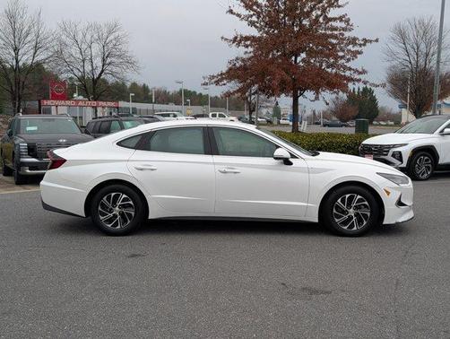 2021 Hyundai SONATA Hybrid Blue