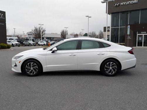 2021 Hyundai SONATA Hybrid Blue