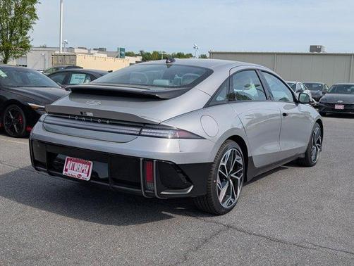 2025 Hyundai IONIQ 6 Limited