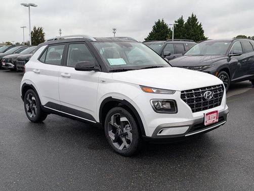 2026 Hyundai VENUE SEL