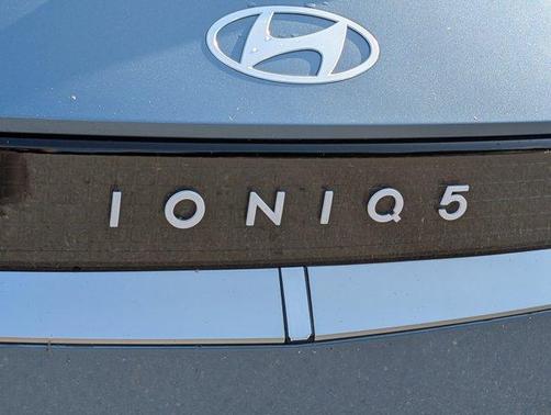 2025 Hyundai IONIQ 5 SE