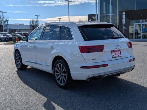 2019 Audi Q7 55 Premium Plus