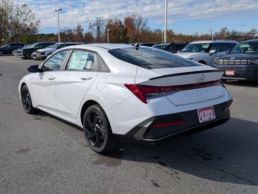 2026 Hyundai ELANTRA HEV SEL Sport