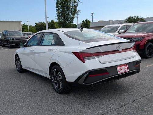 2025 Hyundai ELANTRA HEV SEL Sport