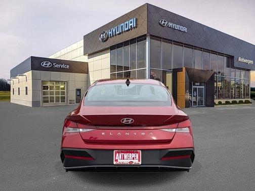 2024 Hyundai ELANTRA SEL