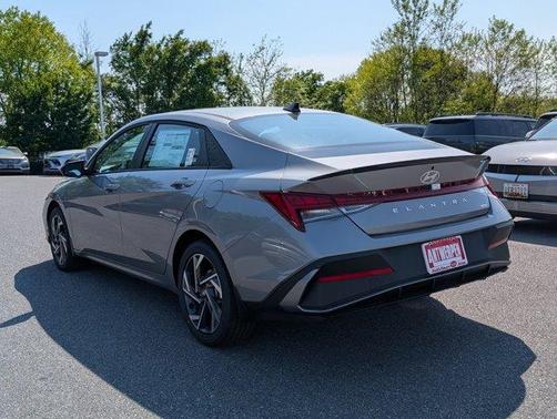 2025 Hyundai ELANTRA HEV SEL Sport