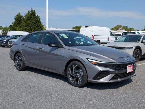 2025 Hyundai ELANTRA HEV SEL Sport