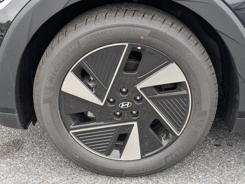 2025 Hyundai IONIQ 5 SEL