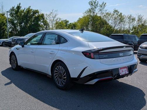 2025 Hyundai SONATA Hybrid SEL