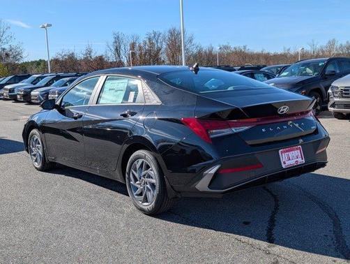 2026 Hyundai ELANTRA HEV Blue