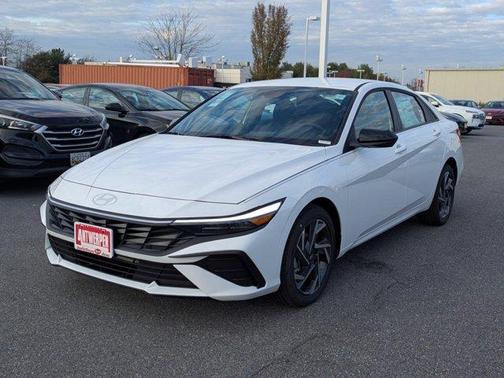 2025 Hyundai ELANTRA SEL Sport