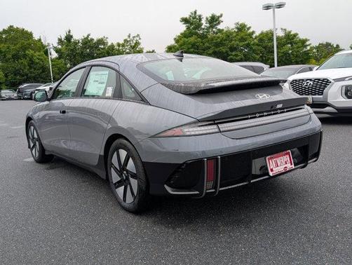 2025 Hyundai IONIQ 6 SE