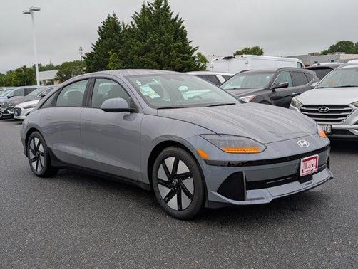 2025 Hyundai IONIQ 6 SE