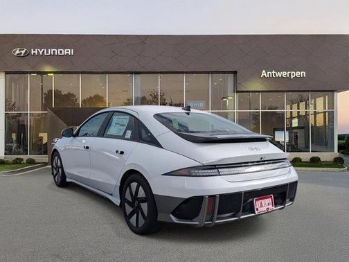 2025 Hyundai IONIQ 6 SE