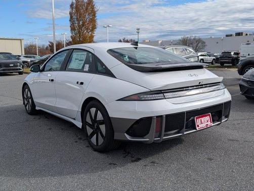 2025 Hyundai IONIQ 6 SE