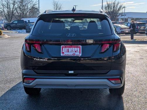 2025 Hyundai TUCSON SEL