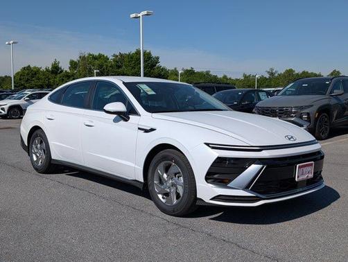 2025 Hyundai SONATA SE