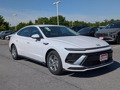 2025 Hyundai SONATA SE