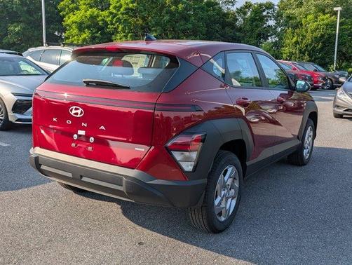 2025 Hyundai KONA SE