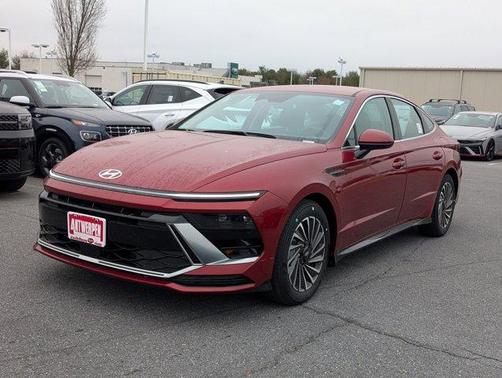 2025 Hyundai SONATA Hybrid SEL