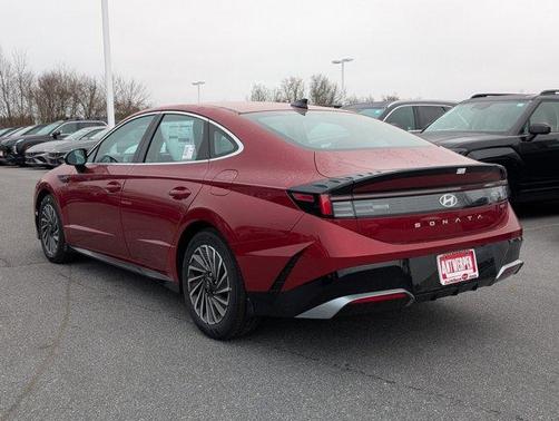2025 Hyundai SONATA Hybrid SEL
