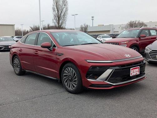 2025 Hyundai SONATA Hybrid SEL