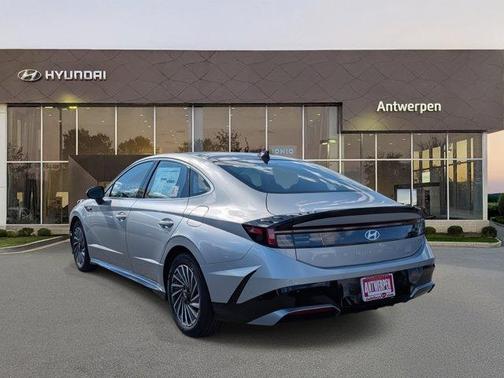 2026 Hyundai SONATA Hybrid Limited