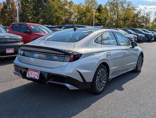 2026 Hyundai SONATA Hybrid Limited