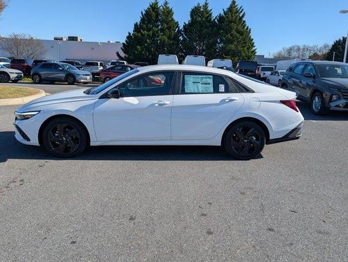 2026 Hyundai ELANTRA HEV SEL Sport