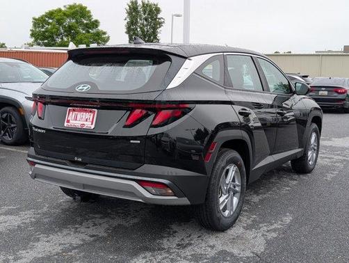 2025 Hyundai TUCSON SE