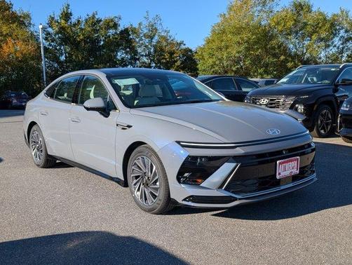 2026 Hyundai SONATA Hybrid Limited