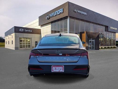 2025 Hyundai ELANTRA HEV SEL