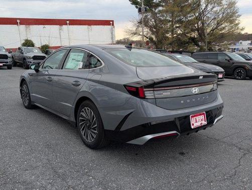 2025 Hyundai SONATA Hybrid Limited