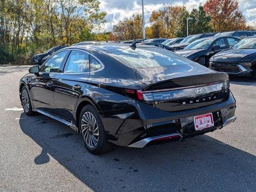 2026 Hyundai SONATA Hybrid Limited