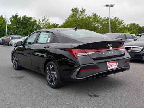 2025 Hyundai ELANTRA HEV SEL Sport