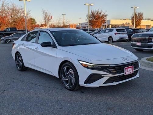 2025 Hyundai ELANTRA SEL Sport