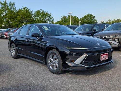 2025 Hyundai SONATA SE
