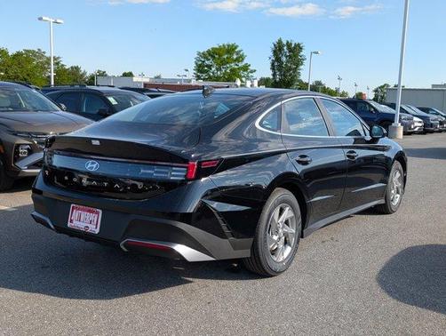 2025 Hyundai SONATA SE