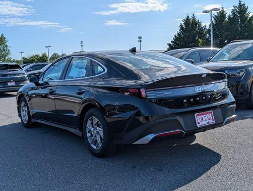 2025 Hyundai SONATA SE