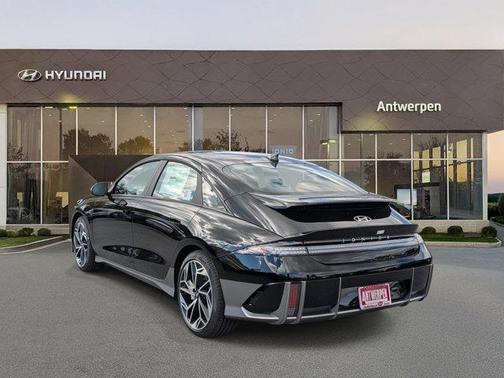 2025 Hyundai IONIQ 6 SEL