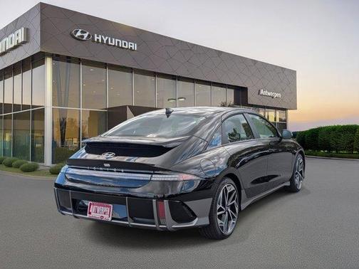 2025 Hyundai IONIQ 6 SEL