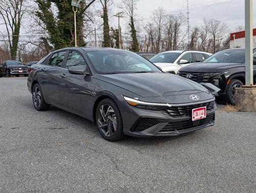 2025 Hyundai ELANTRA SEL Convenience