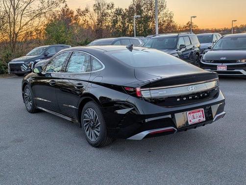 2026 Hyundai SONATA Hybrid SEL