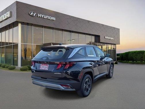 2026 Hyundai TUCSON Hybrid Blue SE