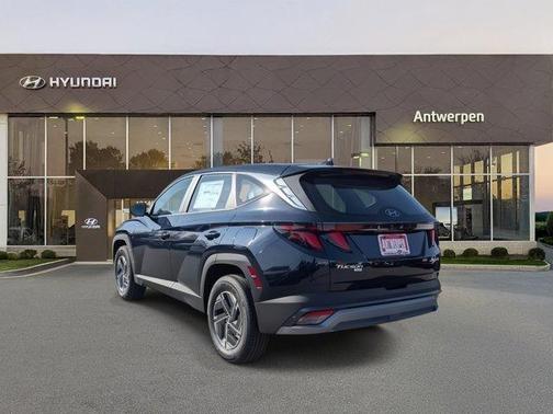 2026 Hyundai TUCSON Hybrid Blue SE