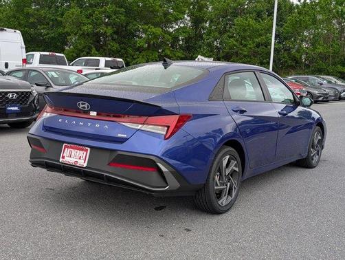 2025 Hyundai ELANTRA HEV SEL Sport