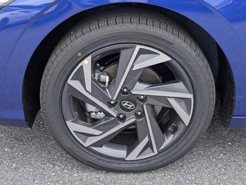 2025 Hyundai ELANTRA HEV SEL Sport